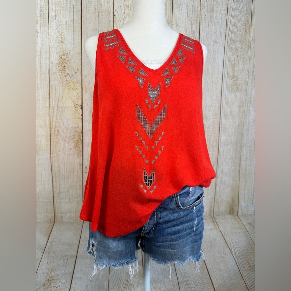 ASTR Red Sleeveless Top with Geometric Design
